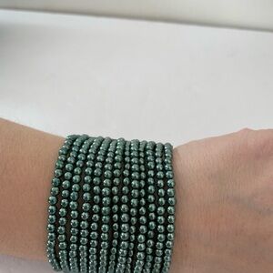 Elegant Green Beaded Bracelet